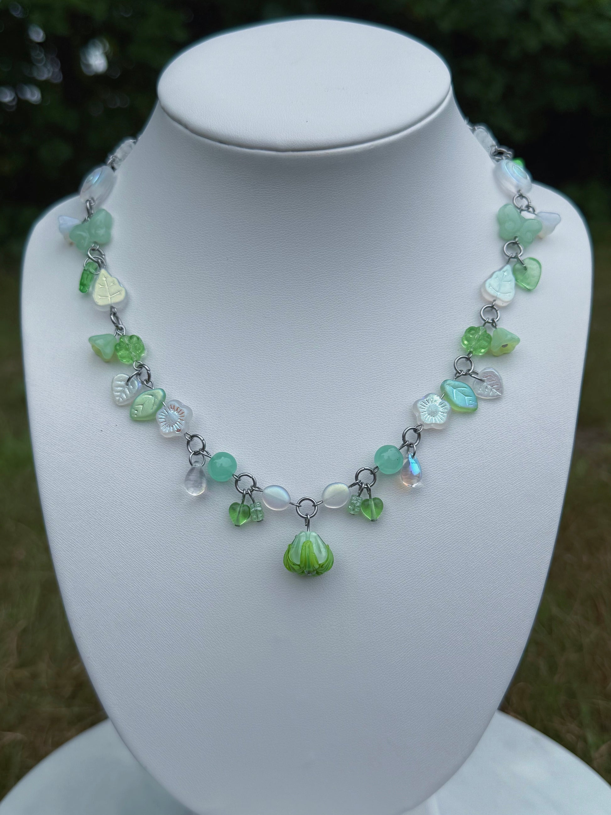 Meadow Tulip Necklace