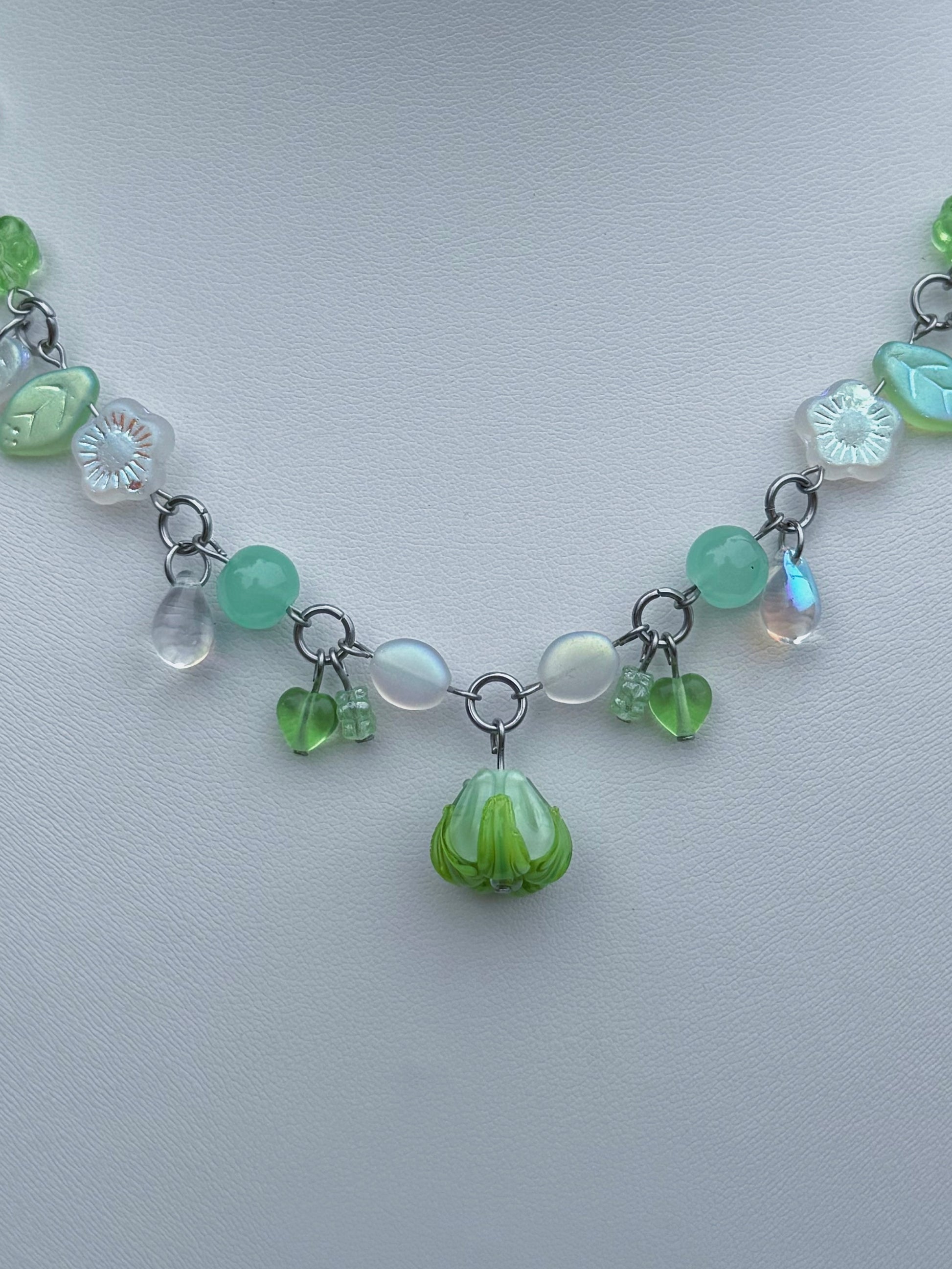 Meadow Tulip Necklace